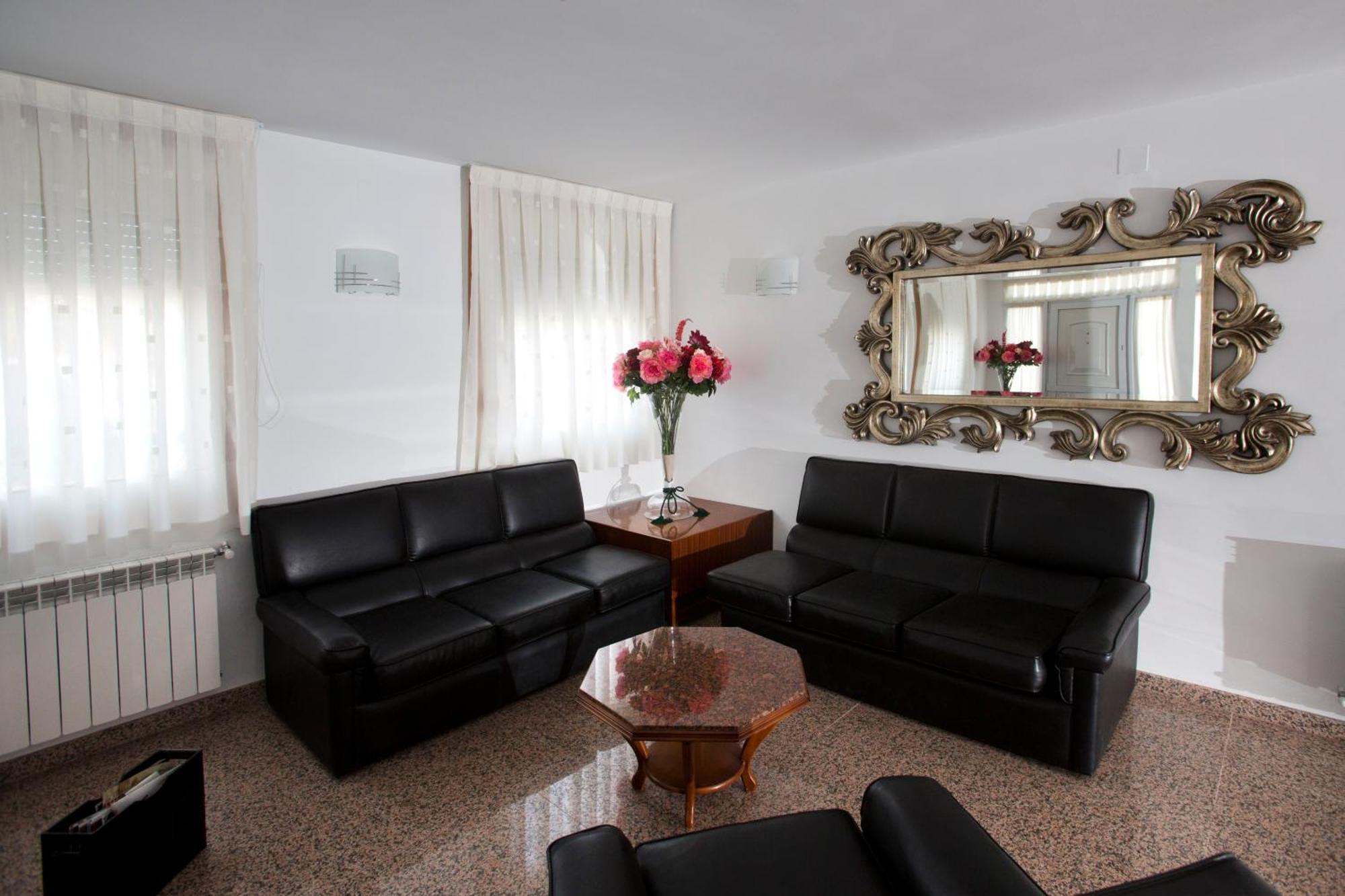 Hotel Marivella Calatayud Luaran gambar