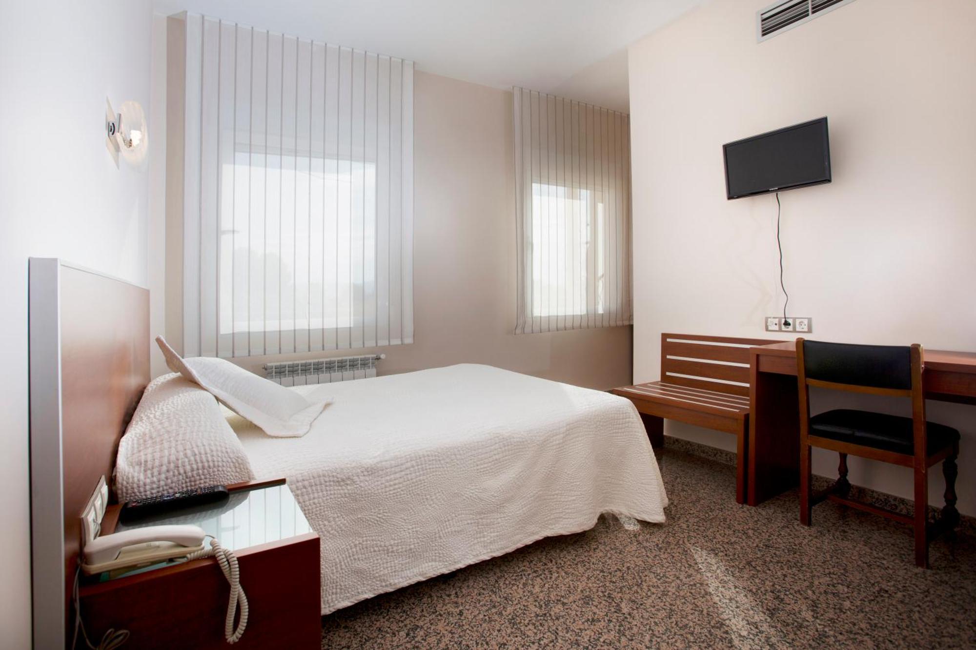 Hotel Marivella Calatayud Luaran gambar