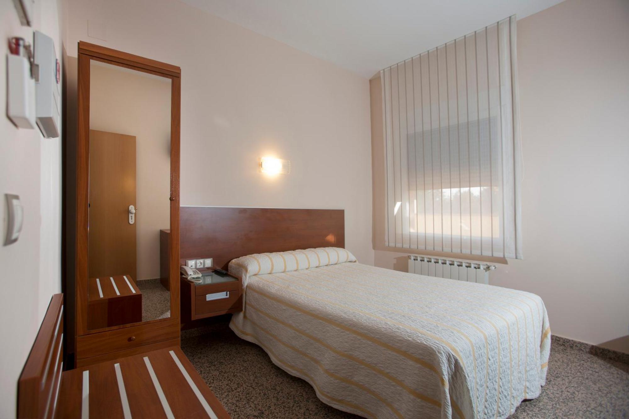 Hotel Marivella Calatayud Luaran gambar