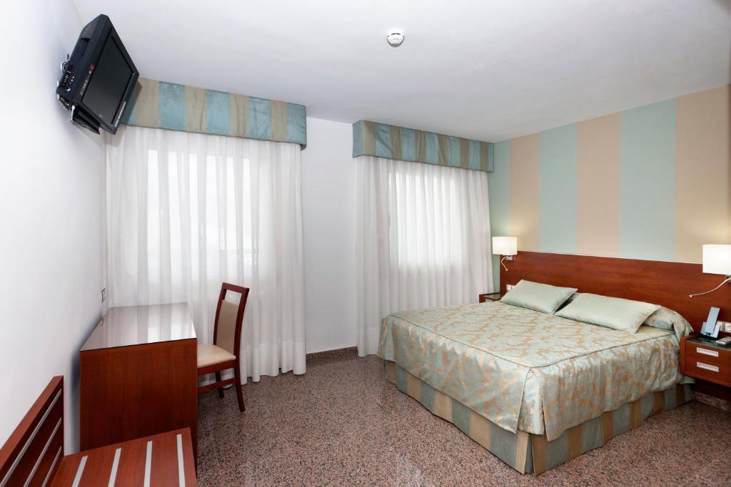 Hotel Marivella Calatayud Bilik gambar