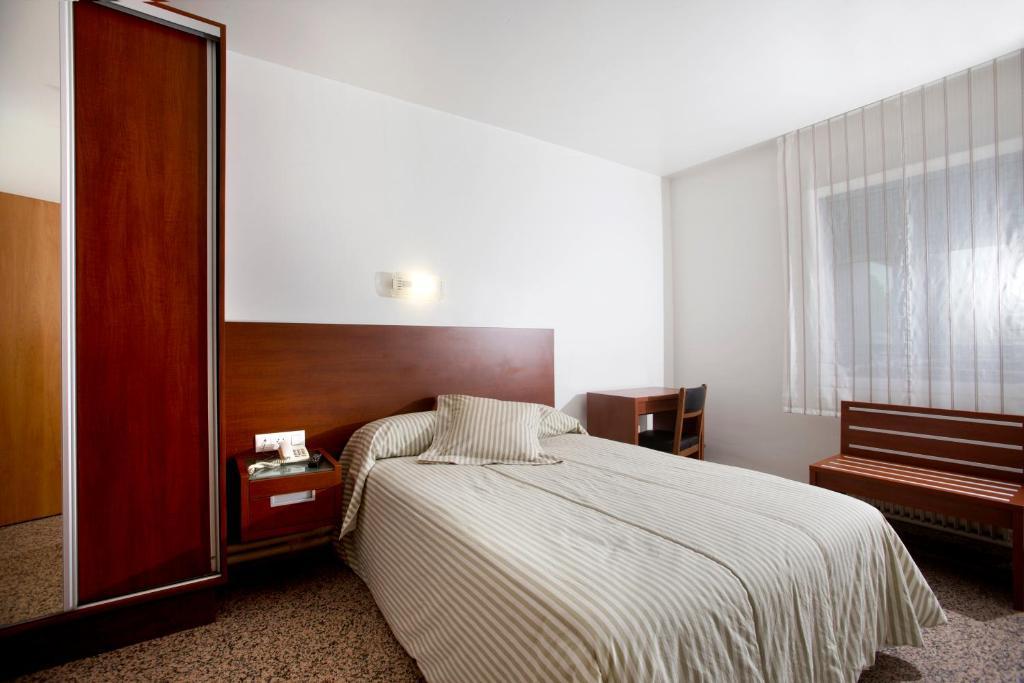 Hotel Marivella Calatayud Bilik gambar